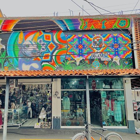 Los Muertos Hostal 巴亞爾塔港 外观 照片