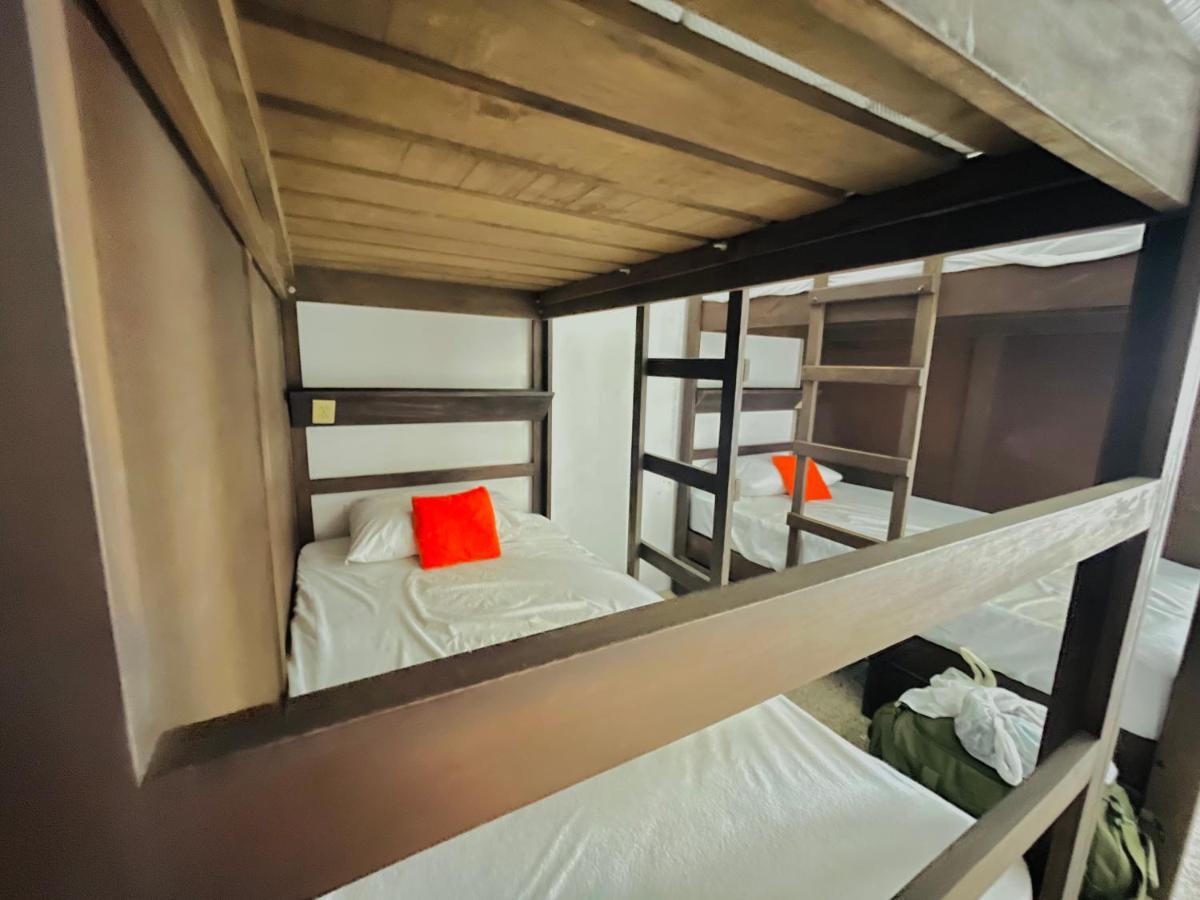 Los Muertos Hostal 巴亞爾塔港 外观 照片