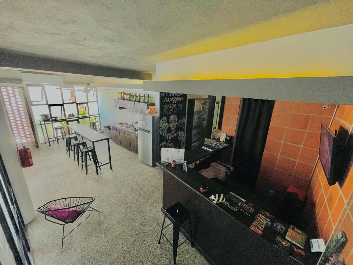 Los Muertos Hostal 巴亞爾塔港 外观 照片